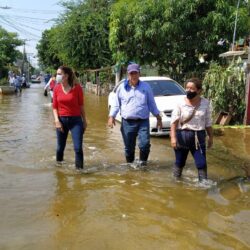 ATIENDE SORAYA PÉREZ PETICIONES Y ENTREGA AYUDA HUMANITARIA A DAMNIFICADOS DE LAS GAVIOTAS